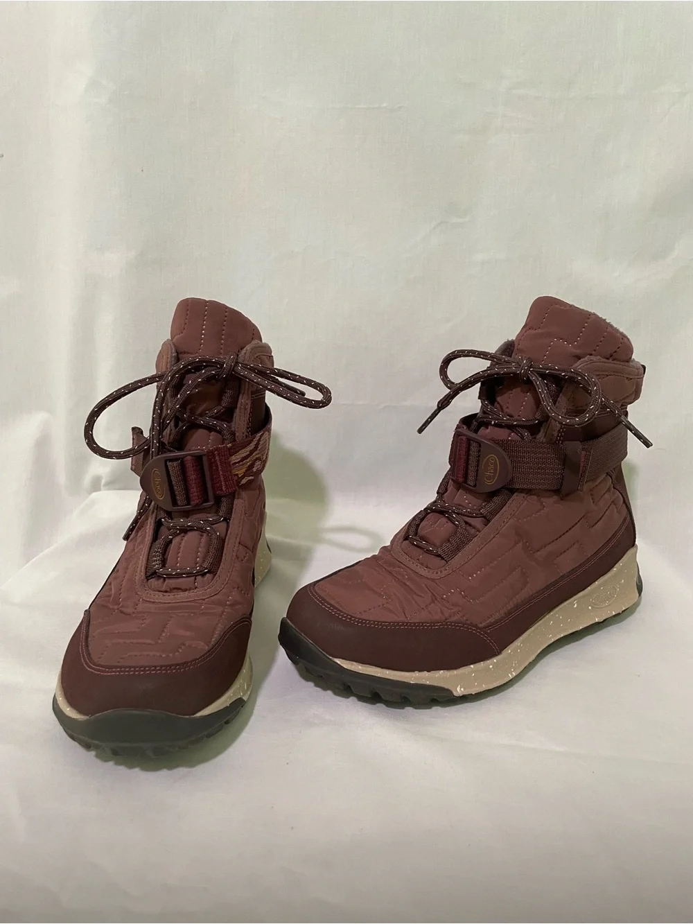 Chaco Borealis Women’s Burgundy Waterproof Winter Boots Size 7, EUR 38